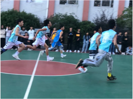 海誼學(xué)?；@球賽——追風(fēng)少年，熱血“籃”不住